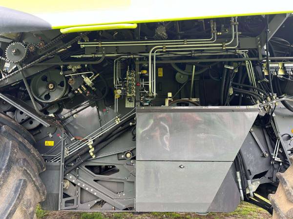 Комбайн Claas Lexion 600 (2010)