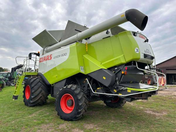 Комбайн Claas Lexion 600 (2010)