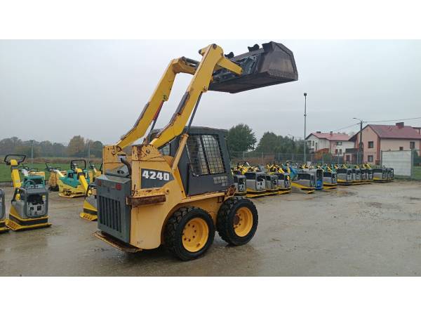 Міні- навантажувач Gehl 4240 (2010)