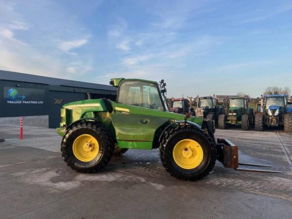 Телескопічний навантажувач John Deere 3200 (2002)