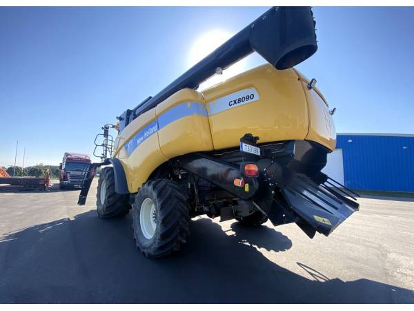 Комбайн New Holland CX8090 (2011)