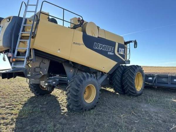 Комбайн Cat Lexion 590R (2007)