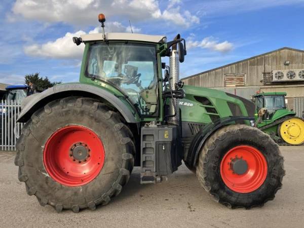 Трактор Fendt 828 (2012)