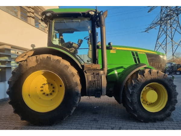  Трактор John Deere 7230R (2011)