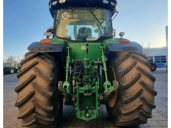  Трактор John Deere 7230R (2011)