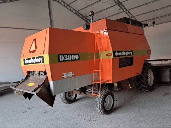 Комбайн Dronningborg D3000 (1992)