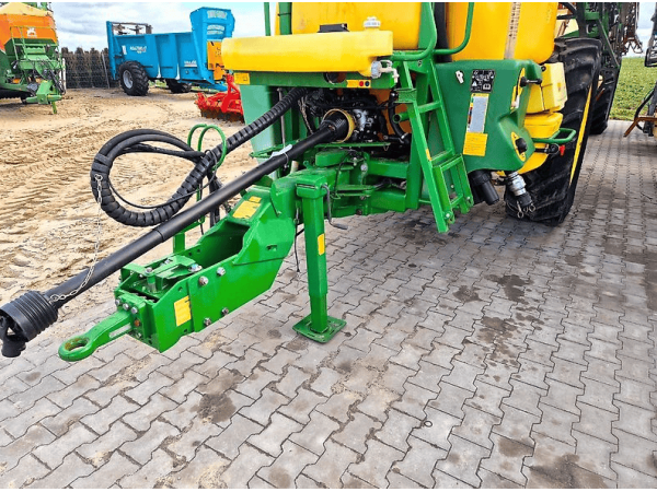 Причіпний обприскувач John Deere 740i (2011)