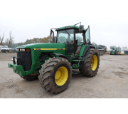 Трактор John Deere 8400