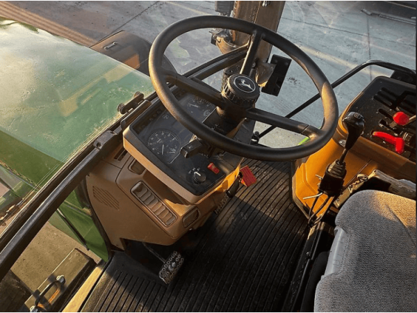 Трактор John Deere 6800 (1994)