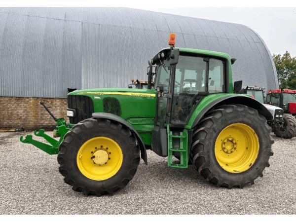 Трактор John Deere 6520 (2004)