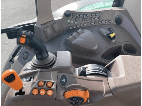 Трактор John Deere 6120M (2023)