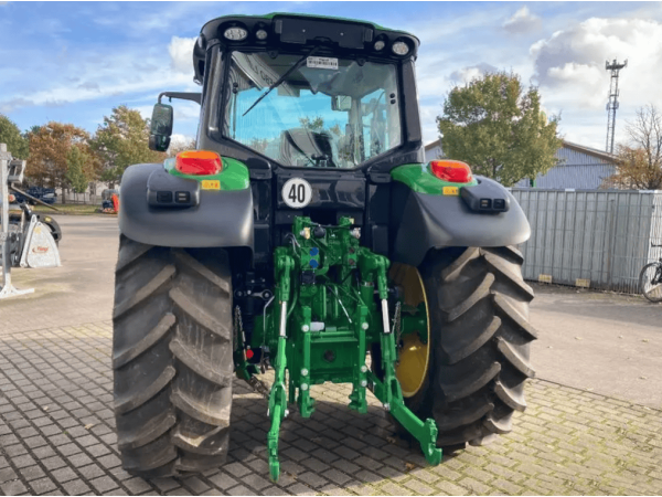 Трактор John Deere 6120M (2023)