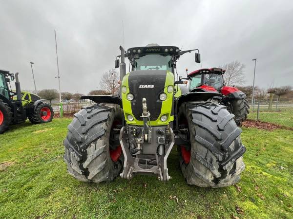 Трактор Claas Axion 930 (2013)