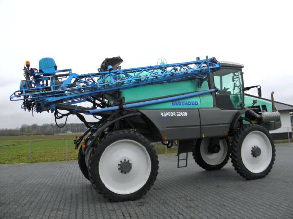 Самохідний обприскувач Berthoud Raptor 5240 (2015)