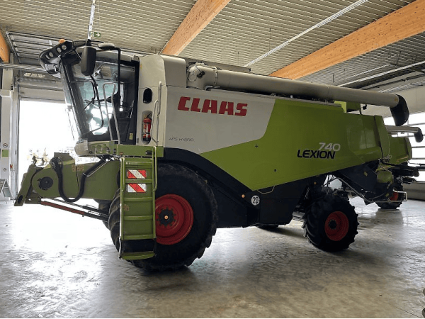 Комбайн Claas Lexion 740 (2010)
