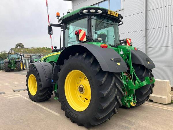 Трактор John Deere 8400R (2018)
