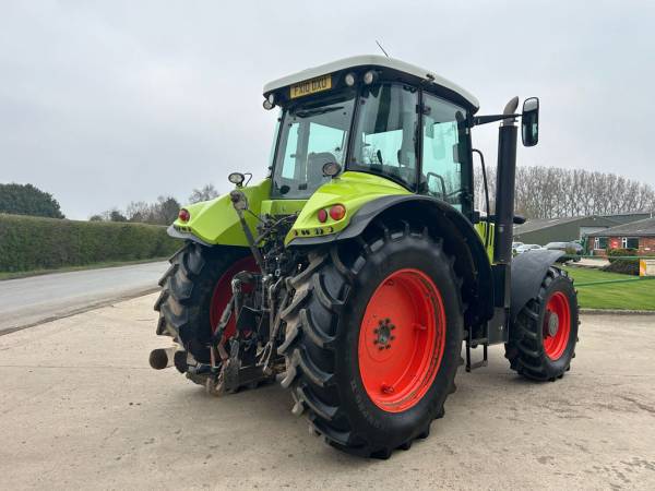 Трактор Claas Arion 620 (2010)