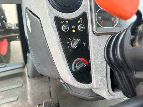 Трактор Claas Arion 620 (2010)