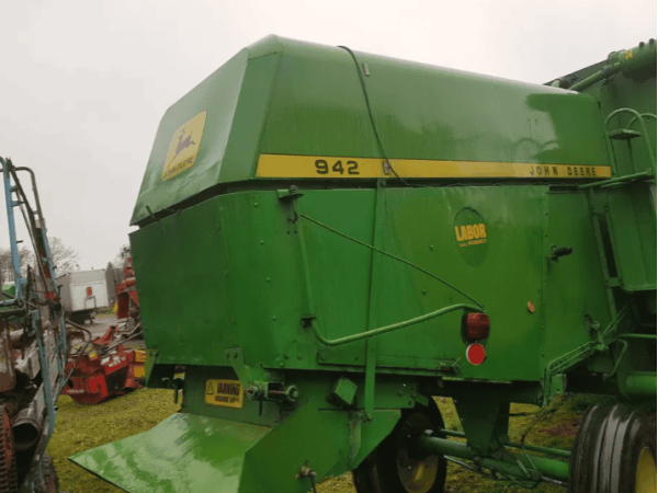 Комбайн John Deere 942 (1982)