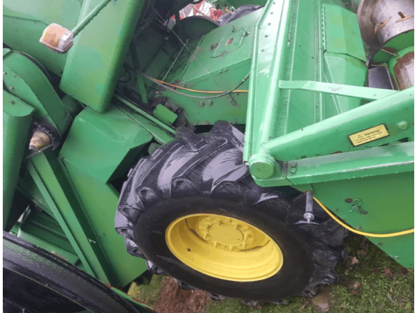 Комбайн John Deere 942 (1982)