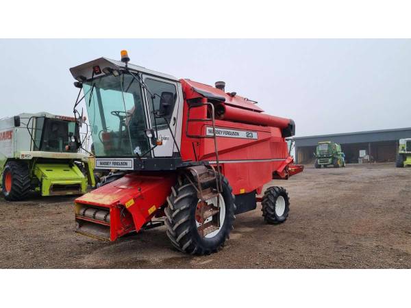 Комбайн Massey Ferguson 23 (1997)