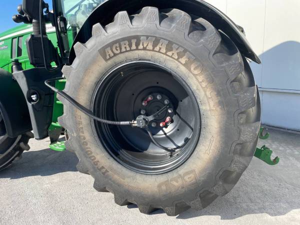 Трактор John Deere 6R 250 (2022)