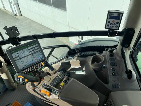 Трактор John Deere 6R 250 (2022)