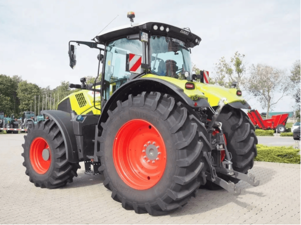 Трактор Claas Axion 850 (2023)
