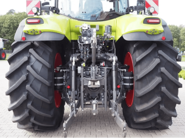 Трактор Claas Axion 850 (2023)