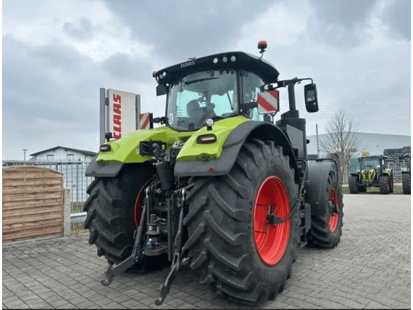 Трактор Claas Axion 930 (2023)