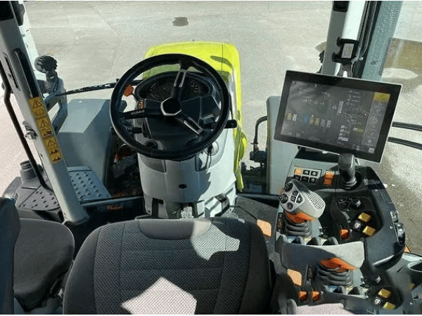 Трактор Claas Axion 830 (2022)