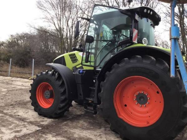 Трактор Claas Axion 870 (2023)