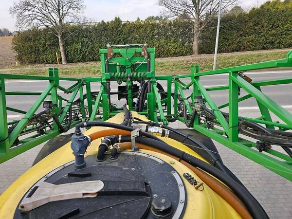 Причіпний обприскувач John Deere 732i (2009)