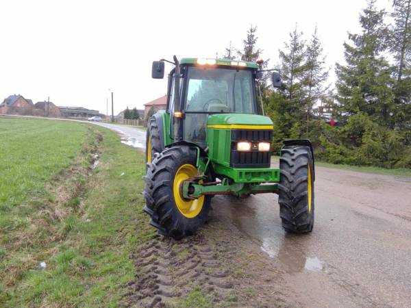 Трактор John Deere 6310 (1998)