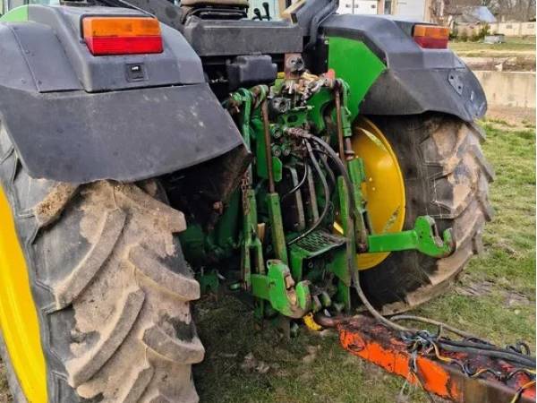 Трактор John Deere 6310 (2002)
