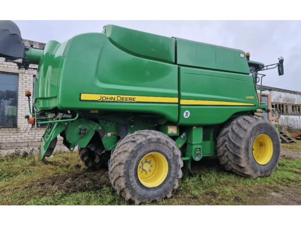 Комбайн John Deere S 690 (2011)