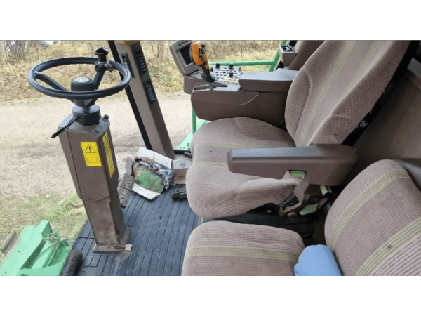 Комбайн John Deere S 690 (2011)