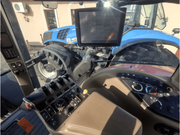 Трактор Case IH Magnum 335 (2010)