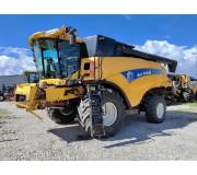 Комбайн New Holland CX8090
