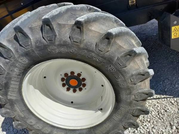 Комбайн New Holland CX8090 (2013)
