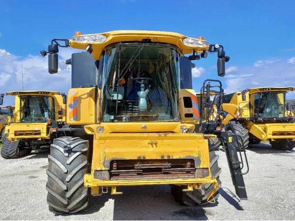 Комбайн New Holland CX8090 (2013)