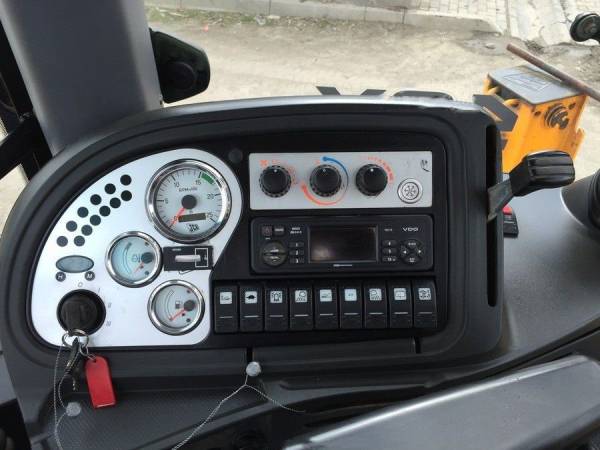 Екскаватор-навантажувач JCB 4CX (2005)
