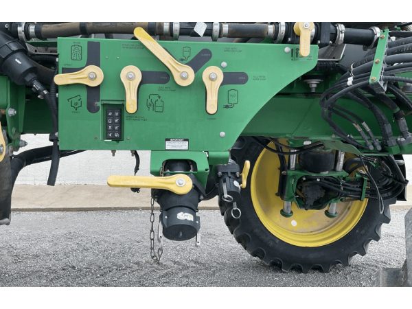 Самохідний обприскувач  John Deere R4038 (2017)