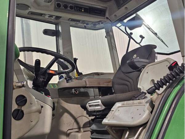 Трактор Fendt 712 Vario (2002)