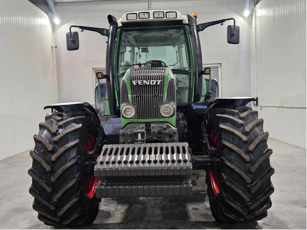 Трактор Fendt 712 Vario (2002)