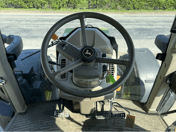 Трактор John Deere 6120M (2020)