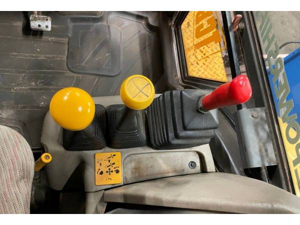 Екскаватор-навантажувач JCB 4CX (1999)