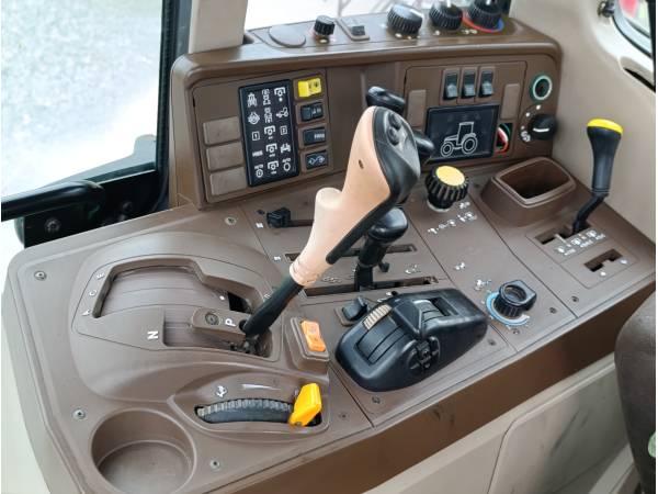Трактор John Deere 6920 (2005)