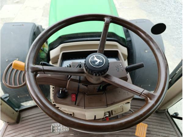 Трактор John Deere 6920 (2005)