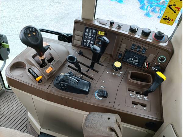Трактор John Deere 6920 (2005)